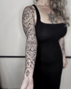 mandala_sleeve_tattoo_vrouw_maycon_Espindola_3
