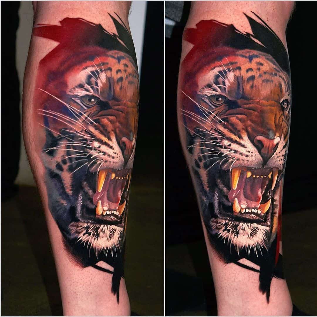 Kleur realisme tijger tattoo op de kuit. Geplaatst door Al Minz bij Inksane tattoo en piercing.