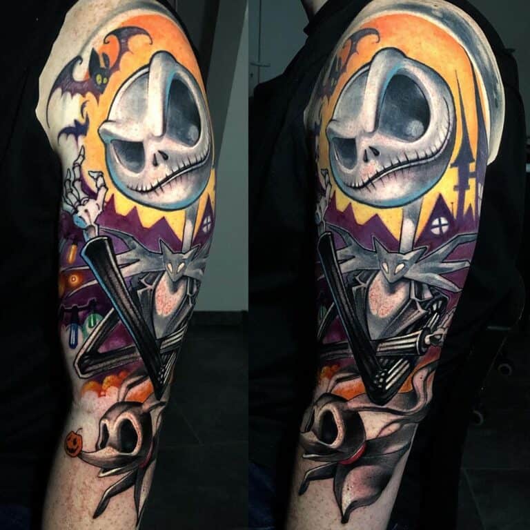 Kleurrijke tattoo op bovenarm, met jack Skellington en Zero van The Nightmare before christmas